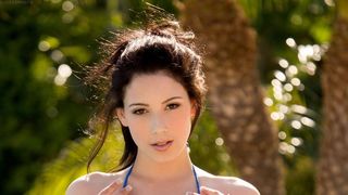 Noelle Easton